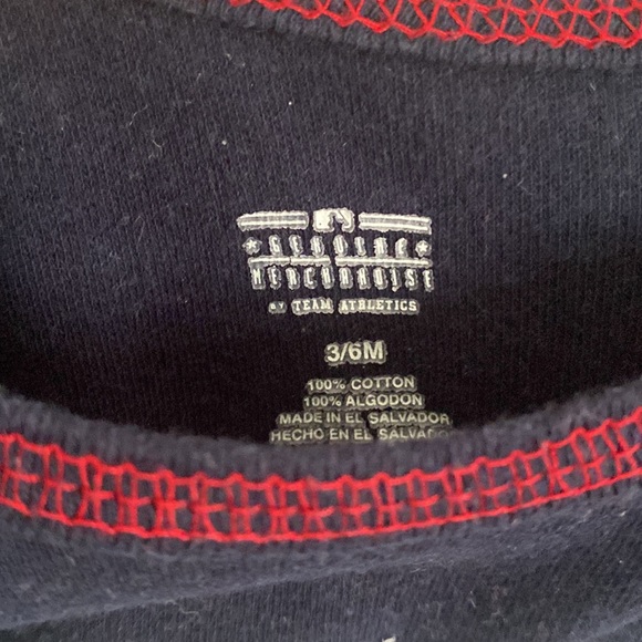 Cardinals Onesie - Picture 3 of 4